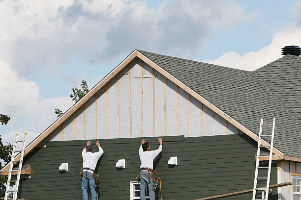Professional Emergency Siding Repair technician working in Mooresville, IN